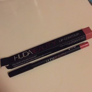 HudaBeauty lip contour pencil - gossip gurl